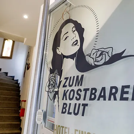 Hotel Koncept Zum Kostbaren Blut 3*